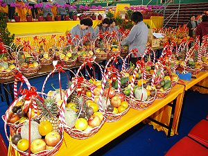 這麼多的供品都是十方的佈施